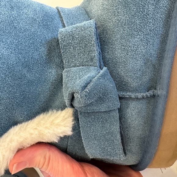 Koolaburra by Ugg Arlena Short Coast Blue Suede Women's Boot / US 7 - Picture 9 of 12